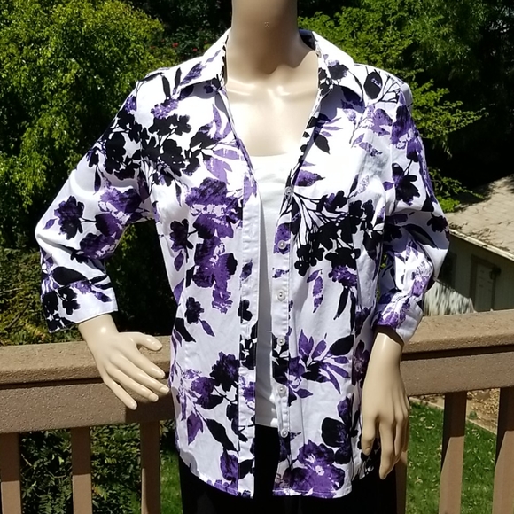 212 Collection Tops - 212 Collection Purple & White Floral Top NWOT